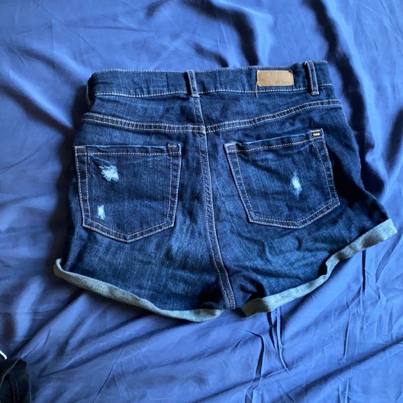 Garage size 1 medium rise stretch Jean shorts - Picture 2 of 2